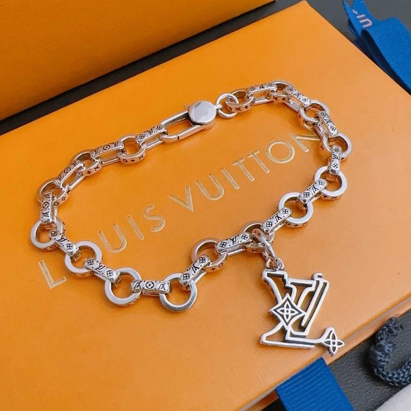 LV Bracelets 290